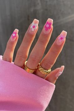 Nails con flores rosas