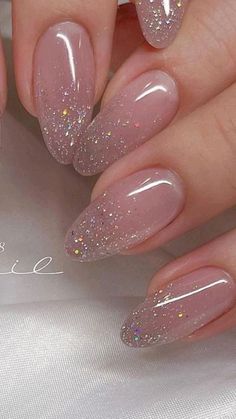 Uñas acrilicas con brillos