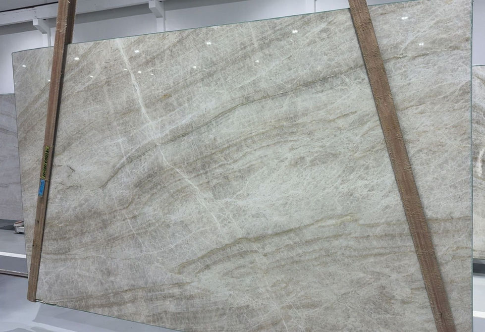 Lot A26 : 133"  x 79" x 3cm - Polished Finish