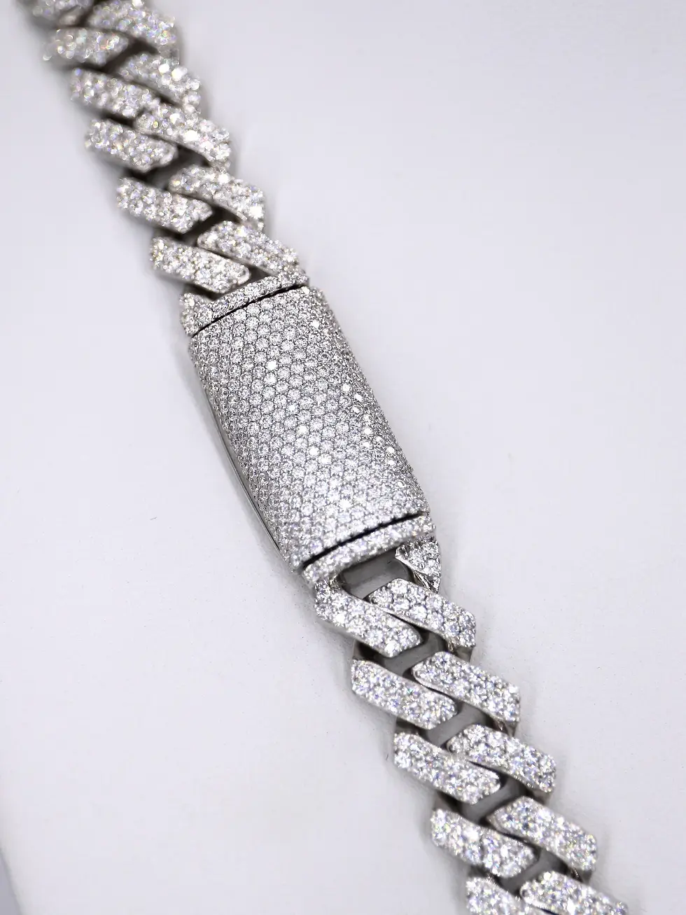 Thumbnail: 2 ROW VVS MOISSANITE DIAMOND 12MM 22INCH CUBAN