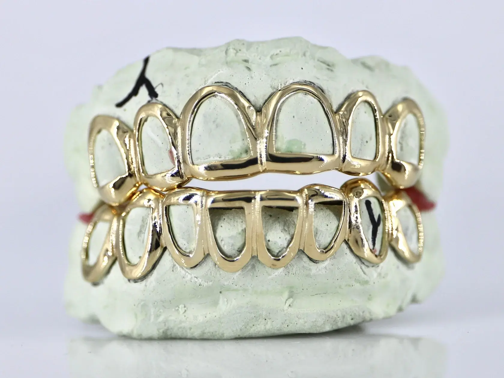 FRAMED GOLD GRILLZ
