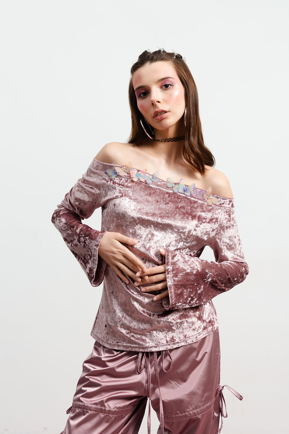 Прев'ю: Лонг Off-sholder Velvet Wings