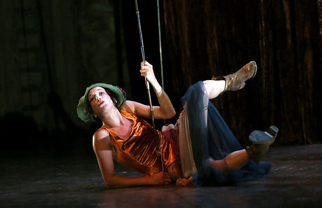 Povre vielle democraceurse-creditJeanBarak.jpg