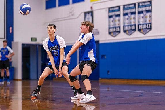 20220330_DHSVolley_27.jpeg