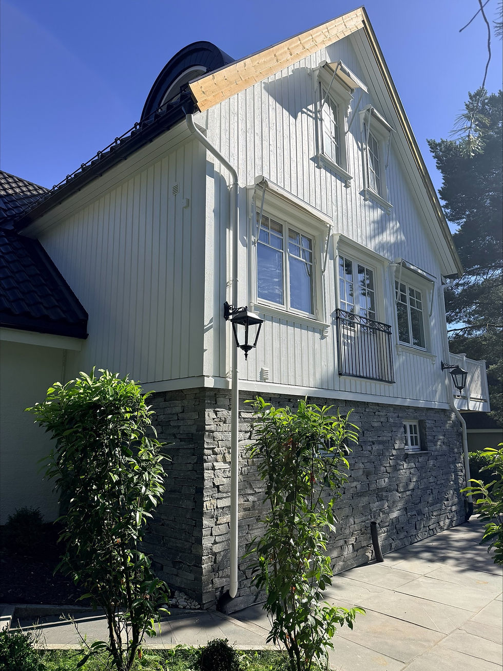 RockWall på sokkel på enebolig i Oslo
