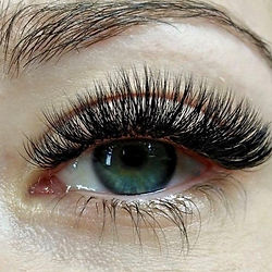 DelosBeauty’de uzun süre kalıcılığa sahip ipek volume kirpikler