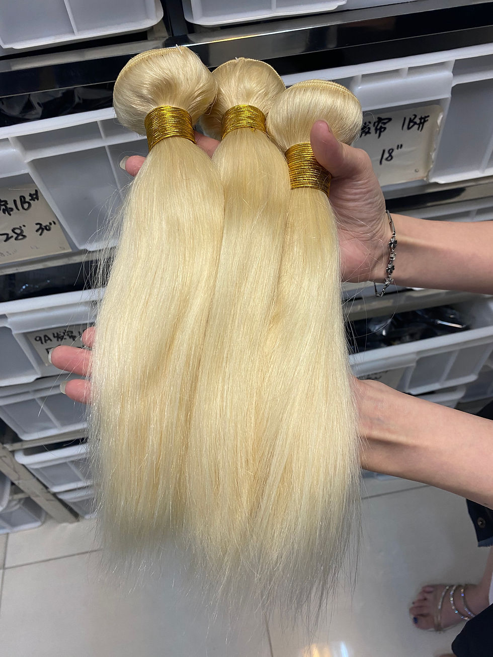 Thumbnail: 613 Body Wave Blonde Hair Bundles