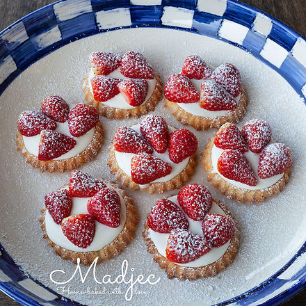 _Strawberry Tartlets mit Logo.jpg