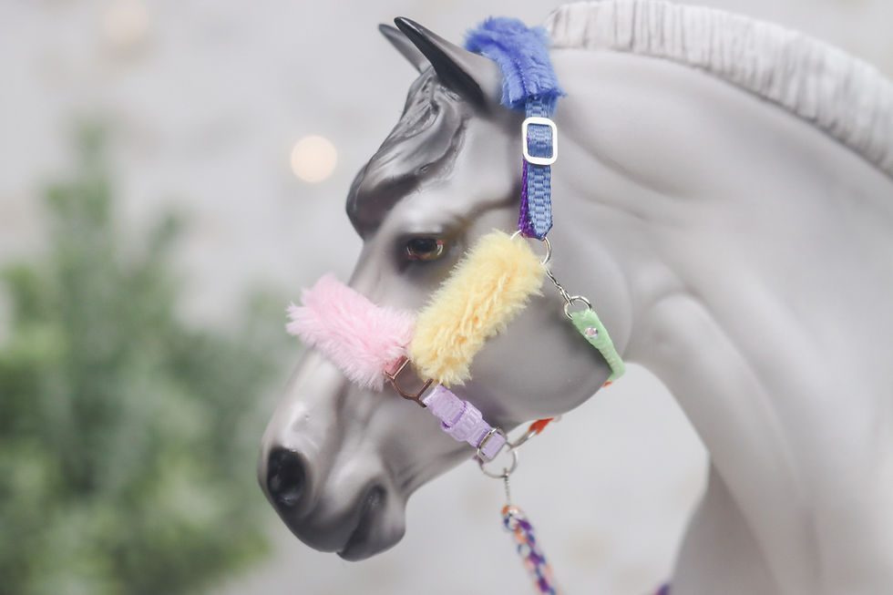 Thumbnail: For The Plot - Traditional Scale Shipping Halter Set