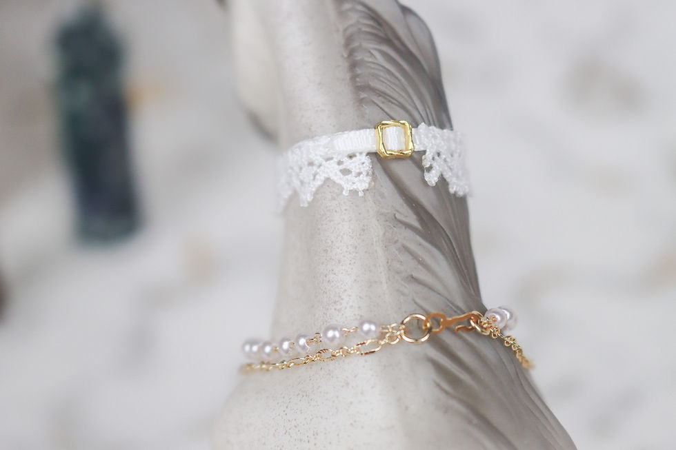 Thumbnail: Astra - Traditional Scale Lace Choker Necklace Set