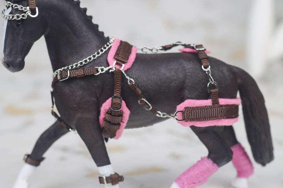 Thumbnail: Carter - Schleich Horse Costume Set