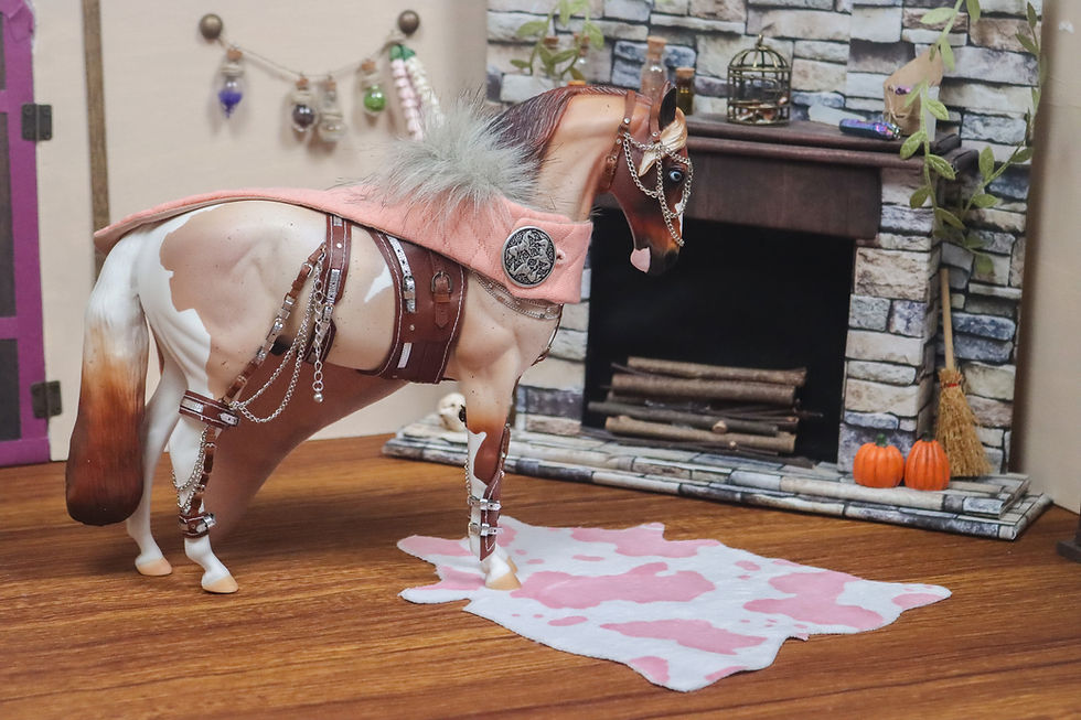 Thumbnail: Traditional Scale Cow Skin Rug