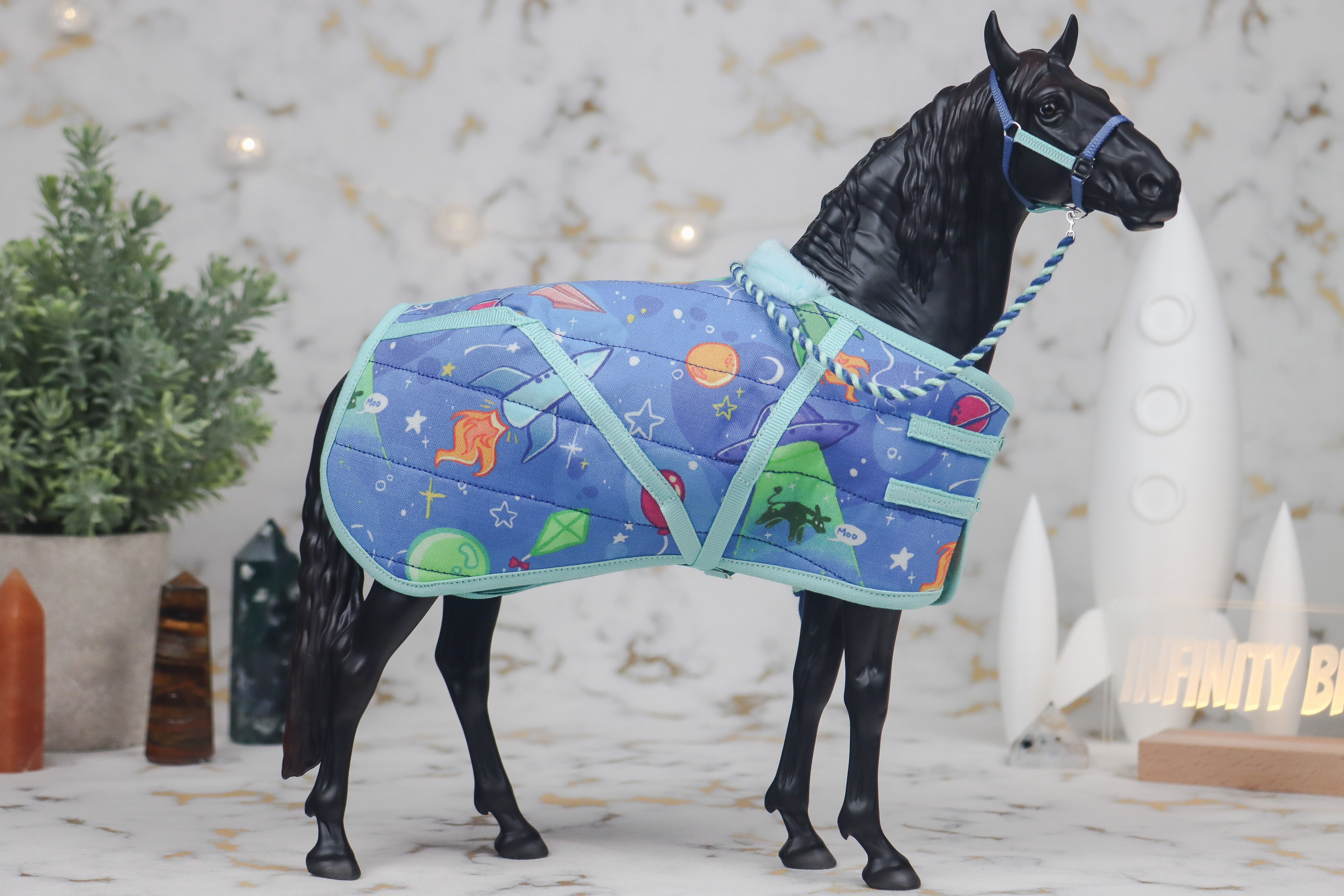 Abduction - Traditional Scale Blanket Set