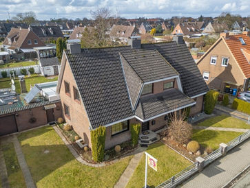 Charmante kleine Haushälfte mit offenem Wohnbereich und neuer Heizung