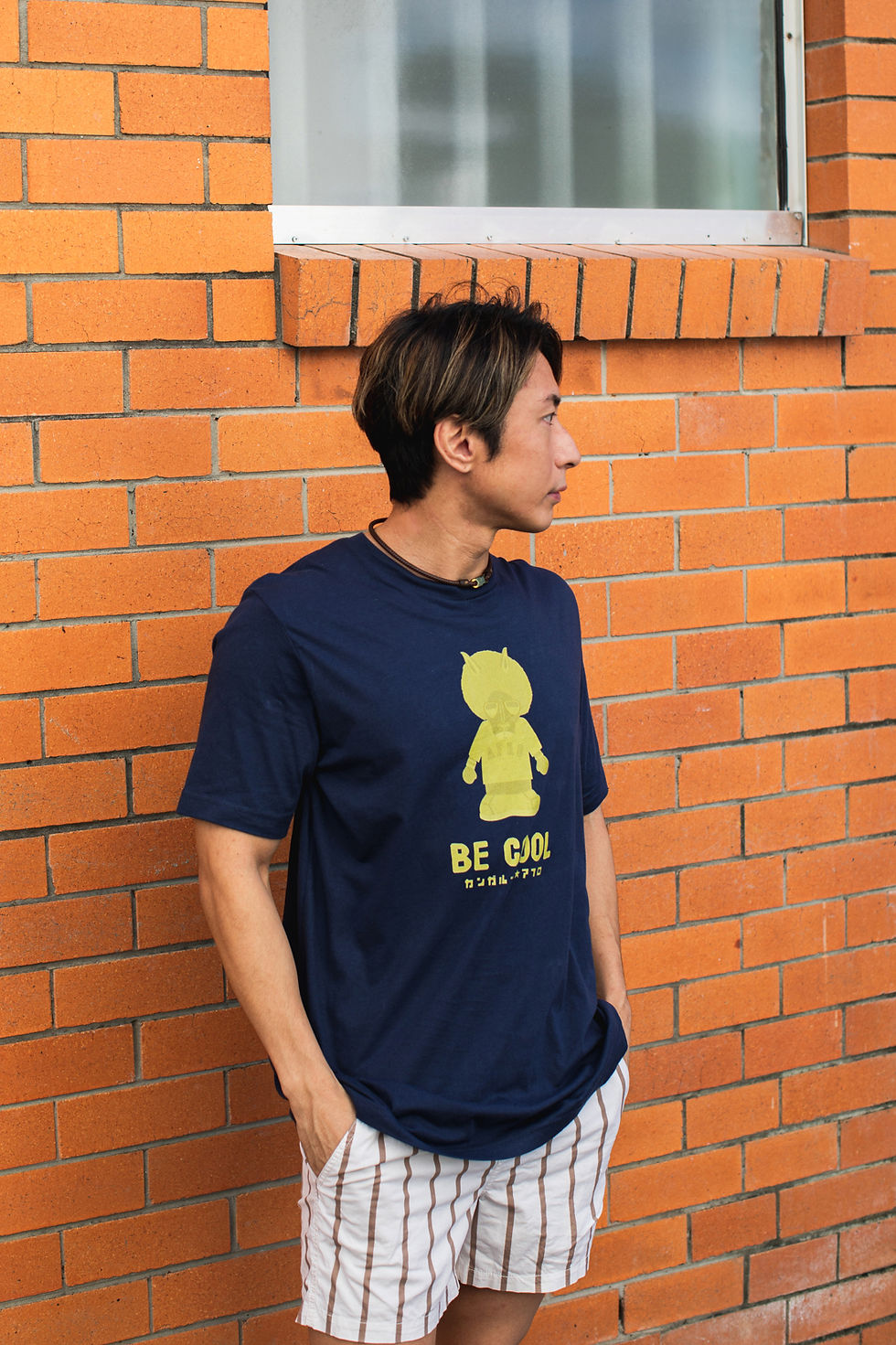 サムネイル： BE COOL (Unisex tee)