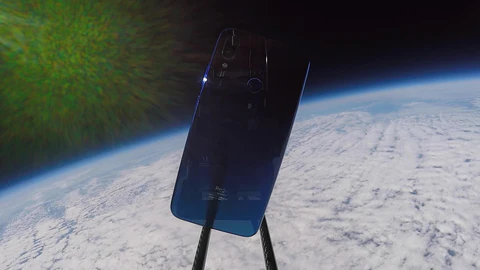 Xiaomi Redmi Note 7 in space