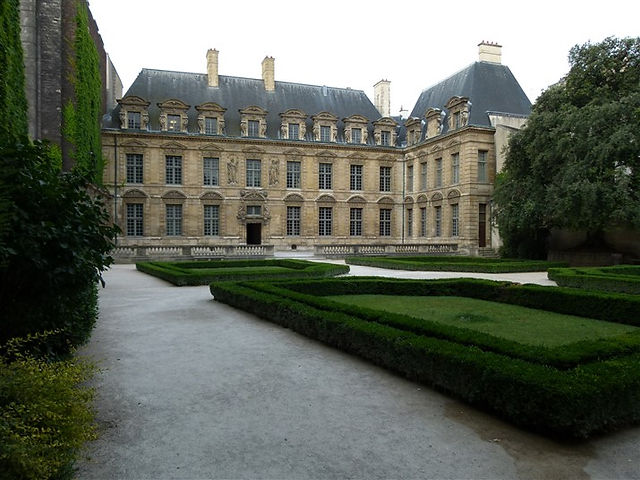 jardin hôtel Sully