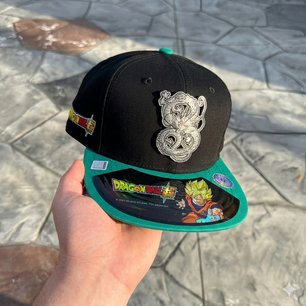 Gorra Dragon Ball Super con placa Shenron *13