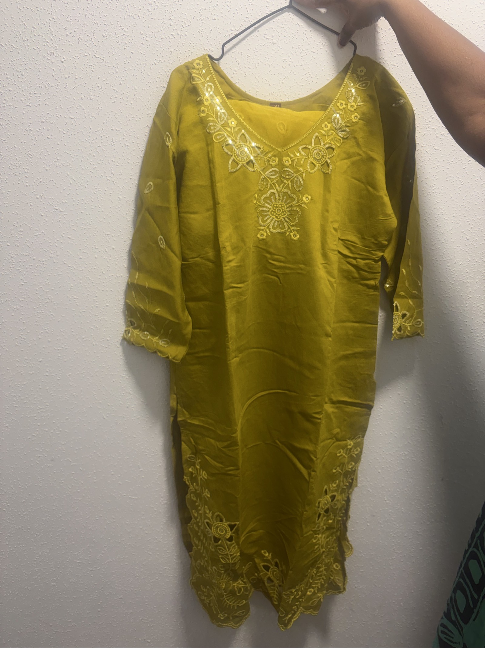 Kurti brodé jaune taille XL
