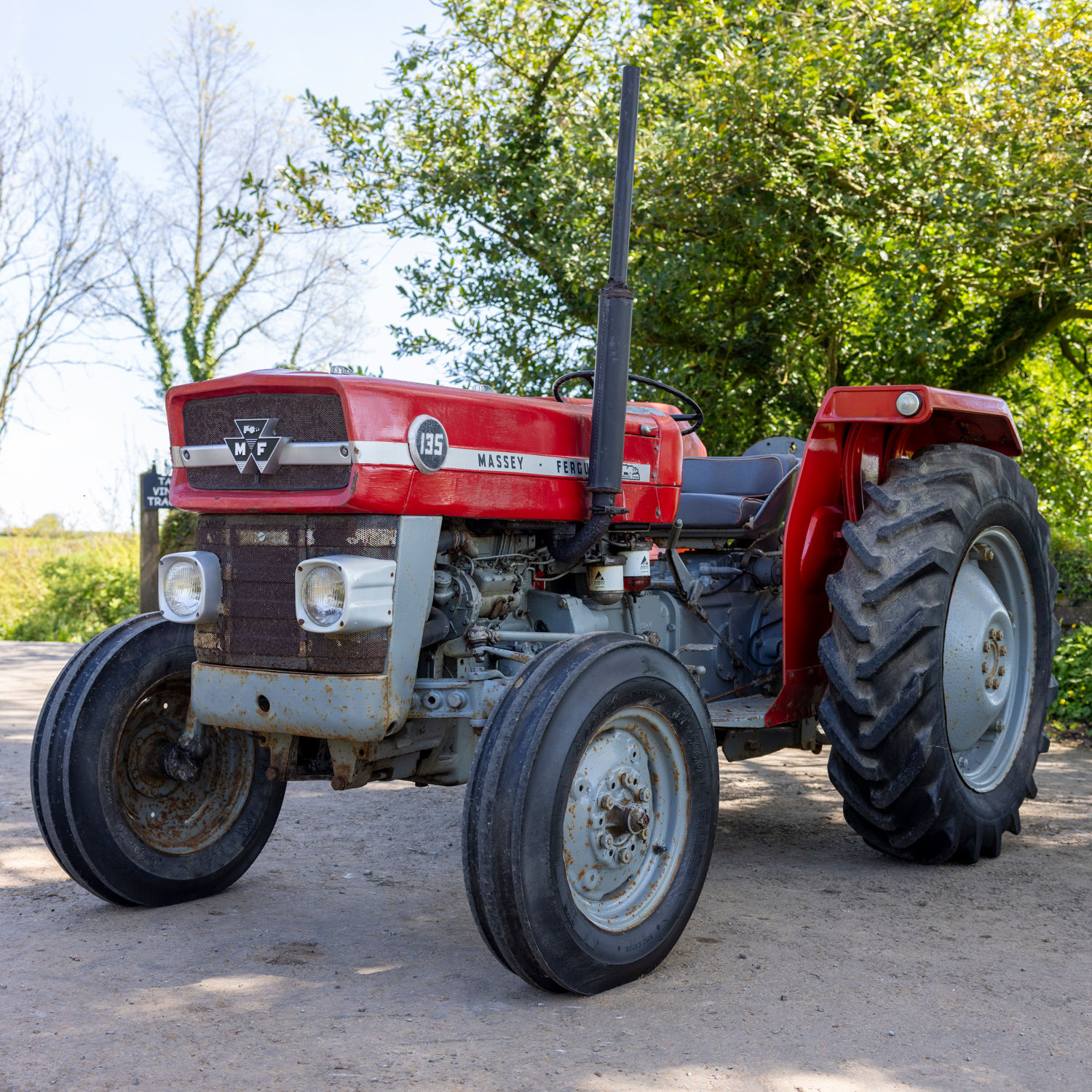 Massey Ferguson 135