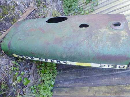 John Deere 2130 Bonnet