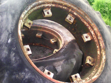 3929 16.9x34" wheel rims
