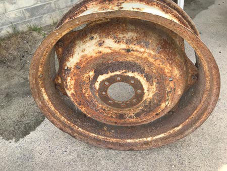 International 574/674 etc 36” rear wheel