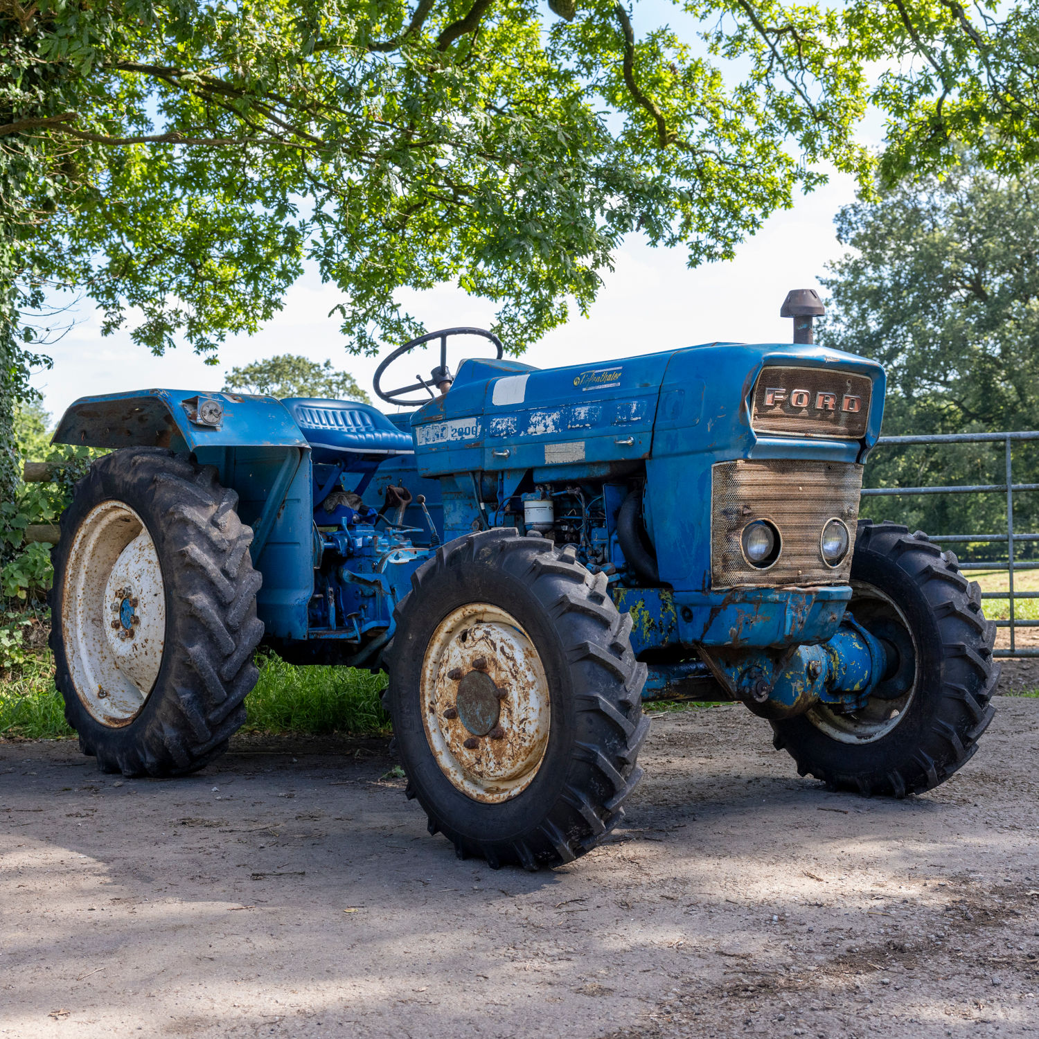 Ford 2000 4WD