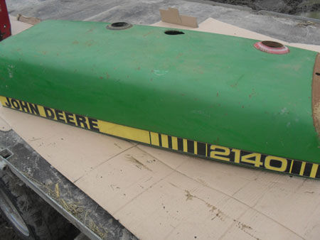 John Deere 2140 Bonnet