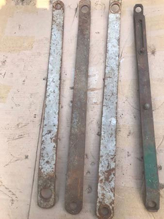 Massey Ferguson/Ferguson Stay Arms (each)