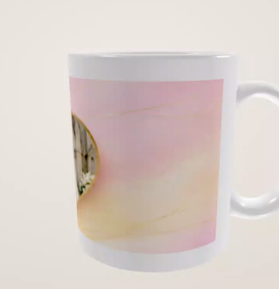 Miniaturbild: Personalisierte Fototasse mit Herzmotiv und eigenem Foto – Geschenkidee für Familie oder Partner.