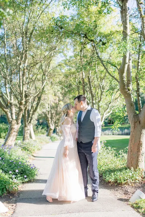 VanDusen Botanical Garden Engagement Photos
