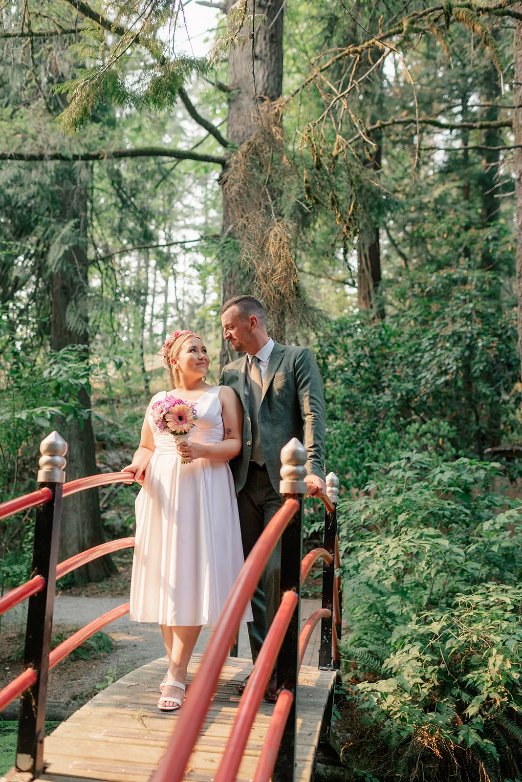 Vancouver small wedding photographer