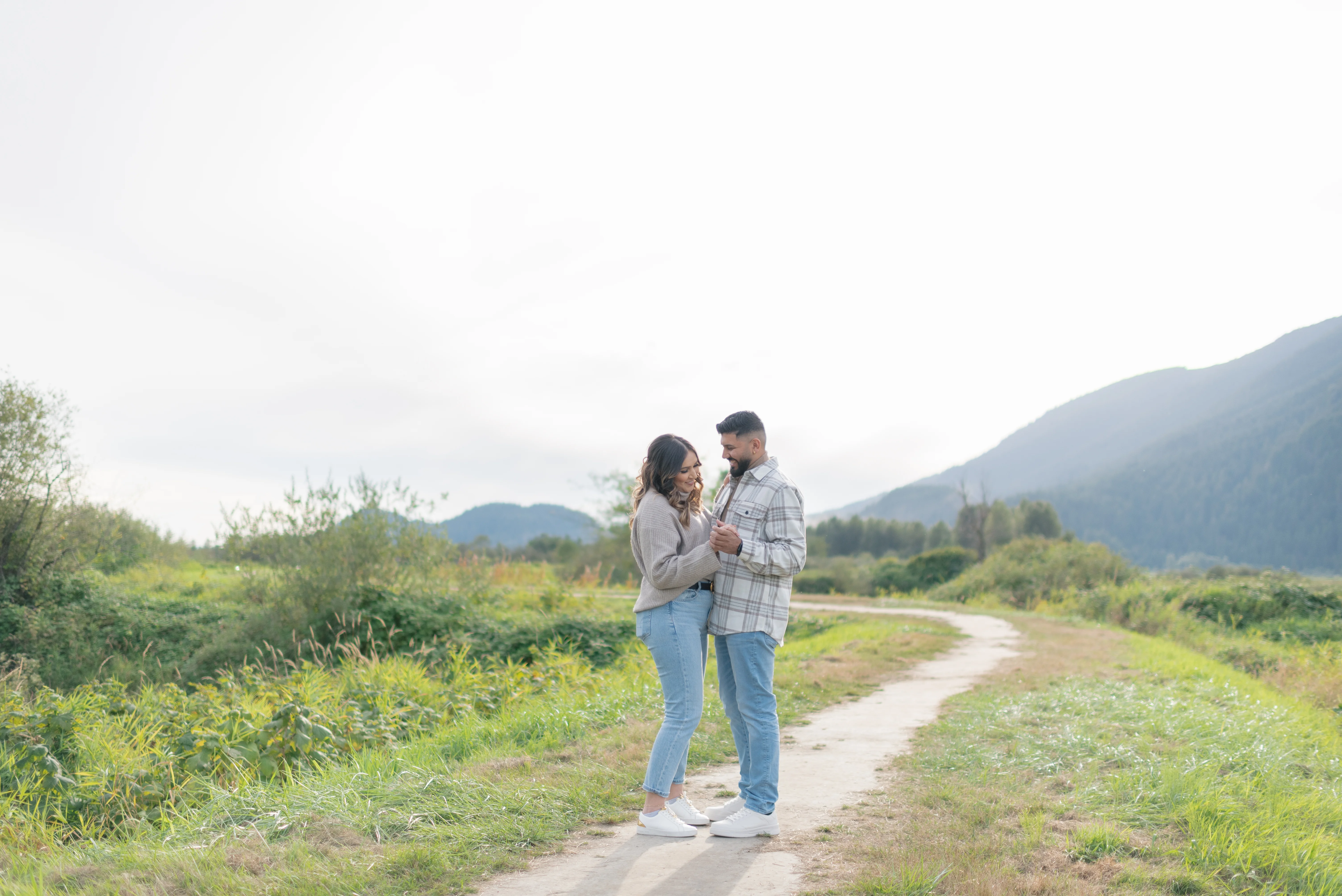 pitt lake pitt meadows fall engagement photoshoot