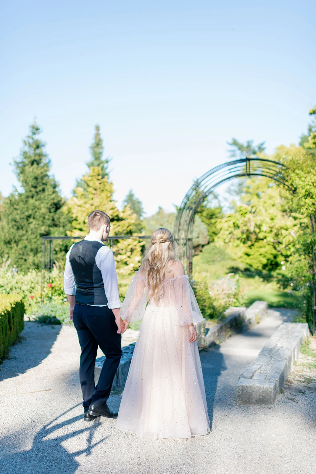 VanDusen Botanical Garden Engagement Photos