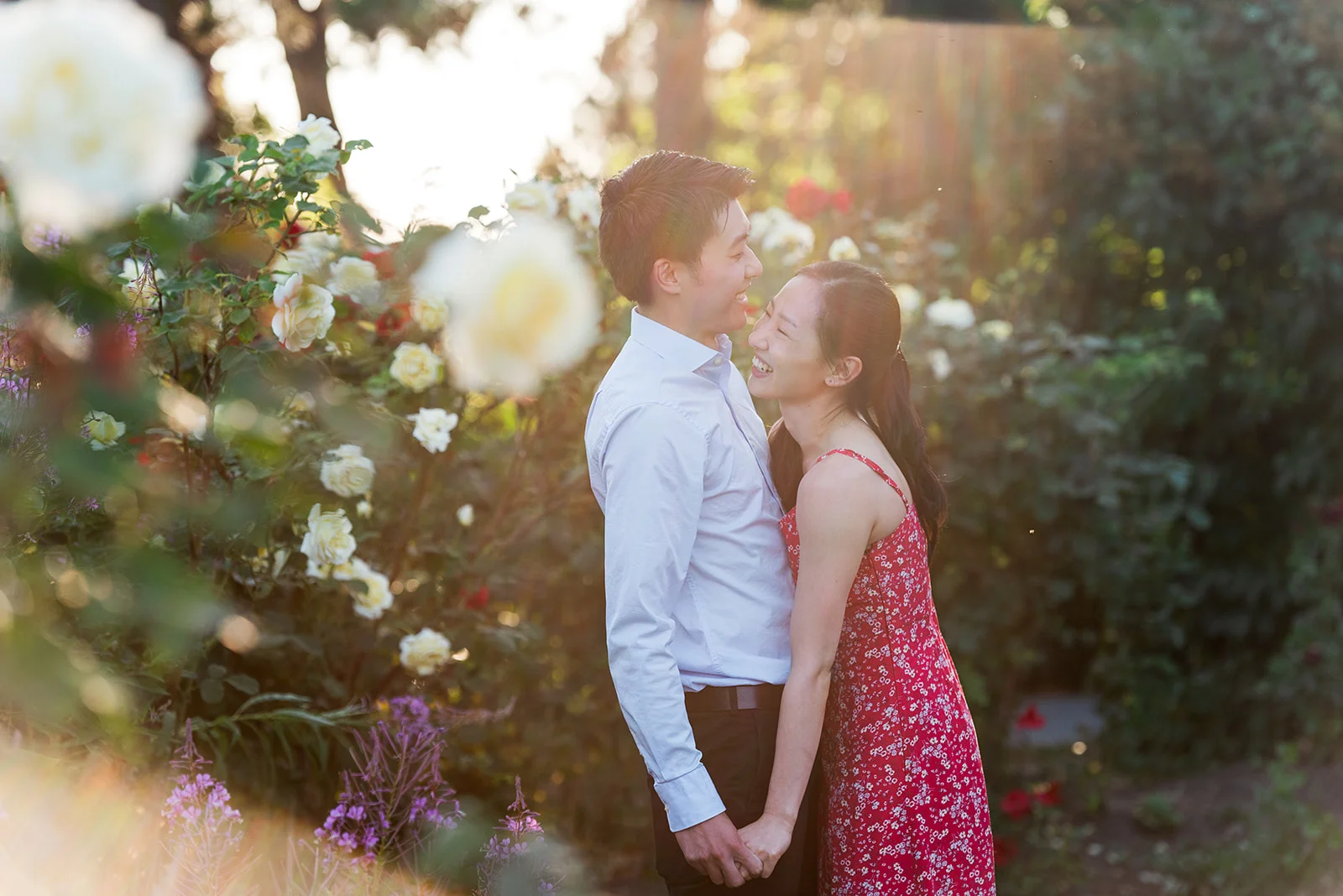 queen elizabeth park engagement photos
