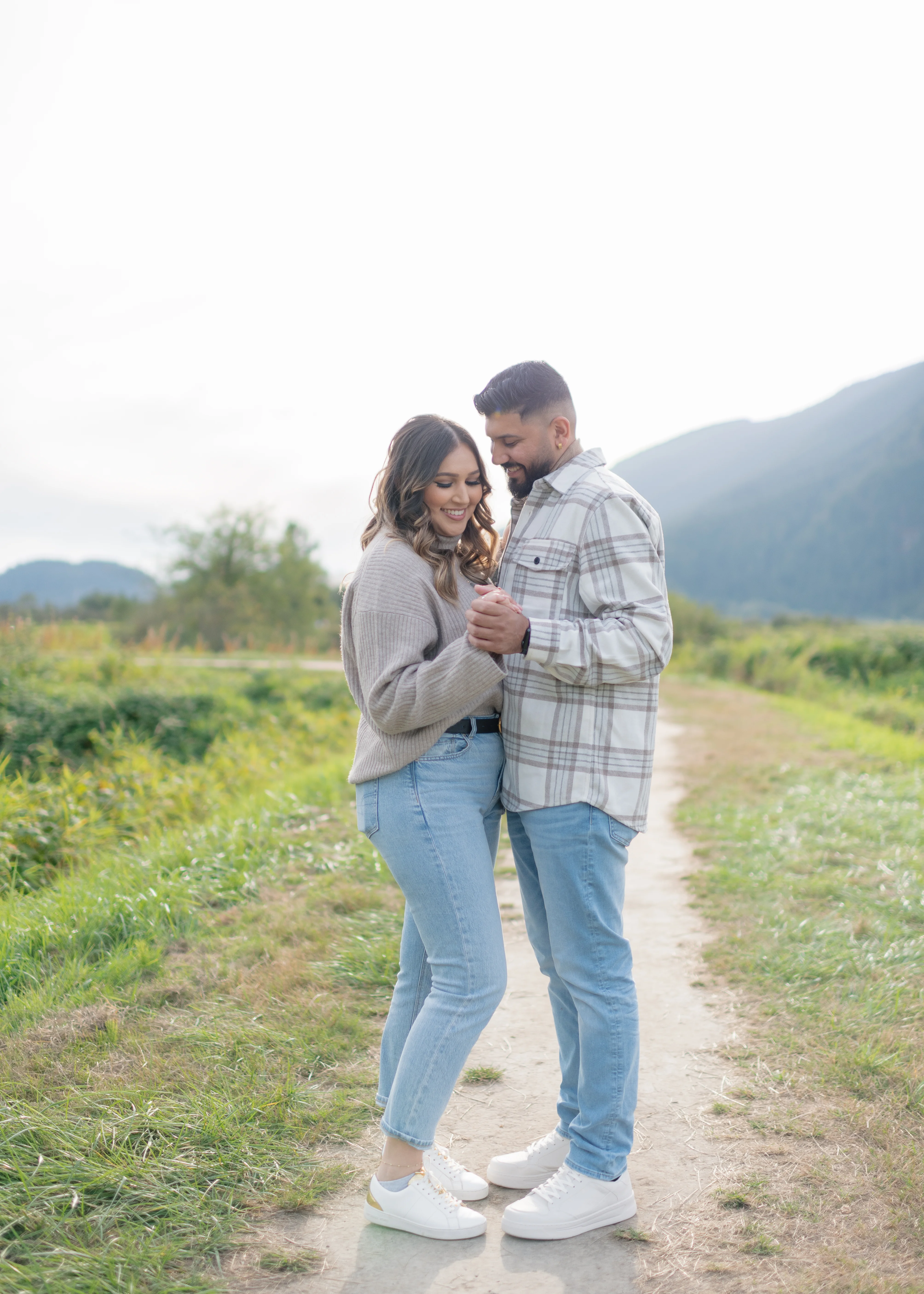 pitt lake pitt meadows fall engagement photoshoot