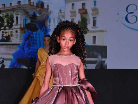 Une jeune mannequin internationale inspirante