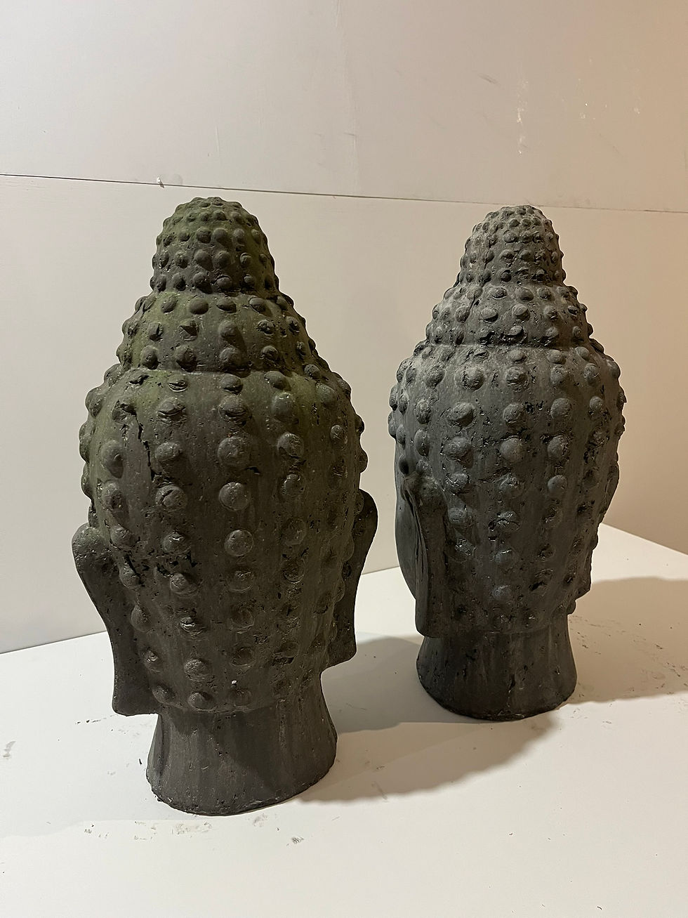 Thumbnail: 2 boeddha koppen voor in de tuin 50cm x 25cm