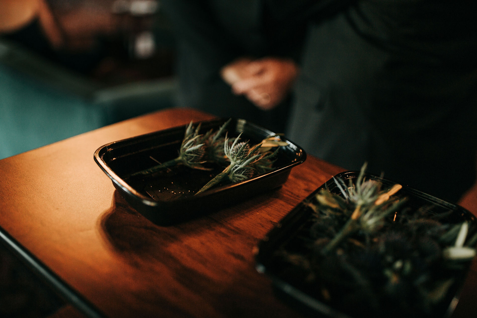 groomsmen's boutonnieres