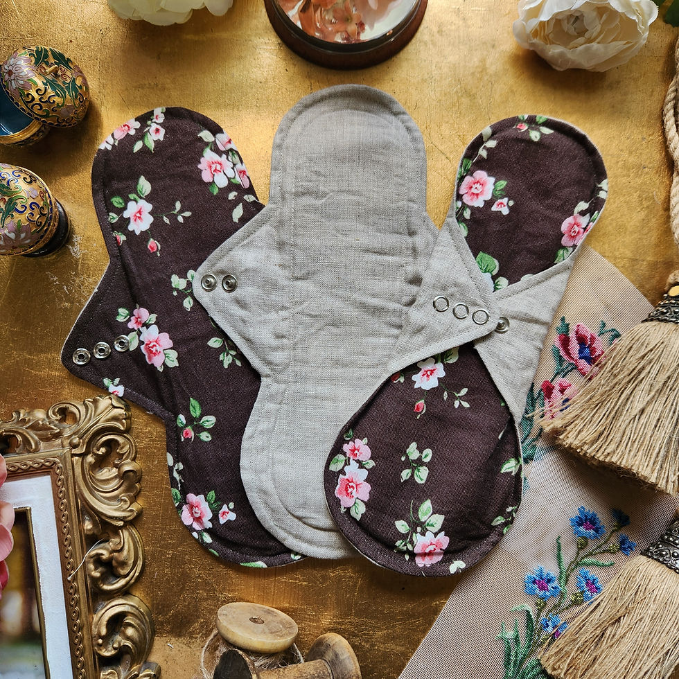 12-inch XL linen cloth pad with undyed linen topper – reusable pad for heavy flow