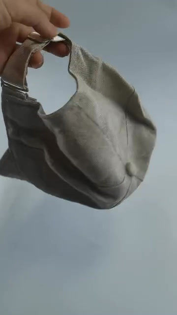 Thumbnail: Undyed linen bonnet-style cap – soft, breathable head covering made from pure flax linen