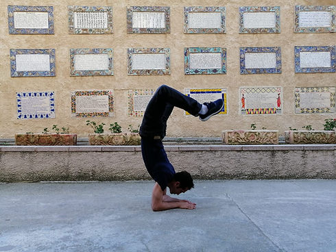 יוגה וטיפולים Yoga therapy
