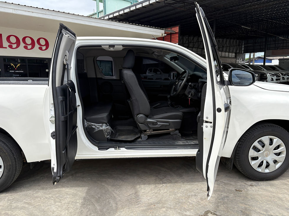 Thumbnail: Toyota Hilux Revo 2.4 Z-Edition / Manual 2024 (A1011)