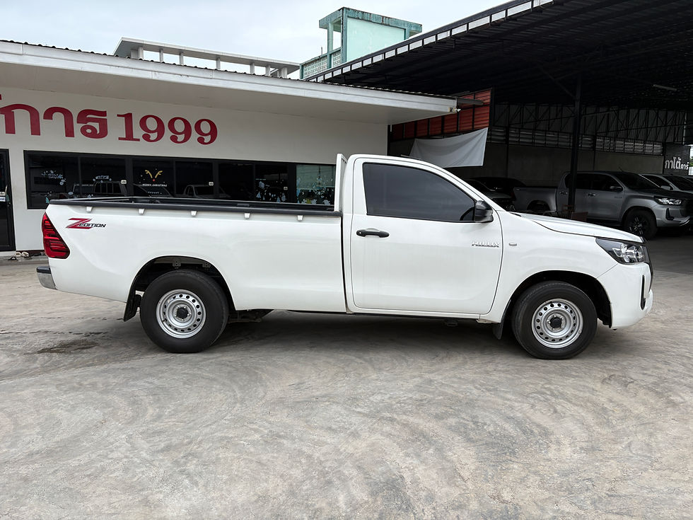 Thumbnail: Toyota Hilux Revo 2.4 Plus Z-Edition / Manual 2024 (A1052)