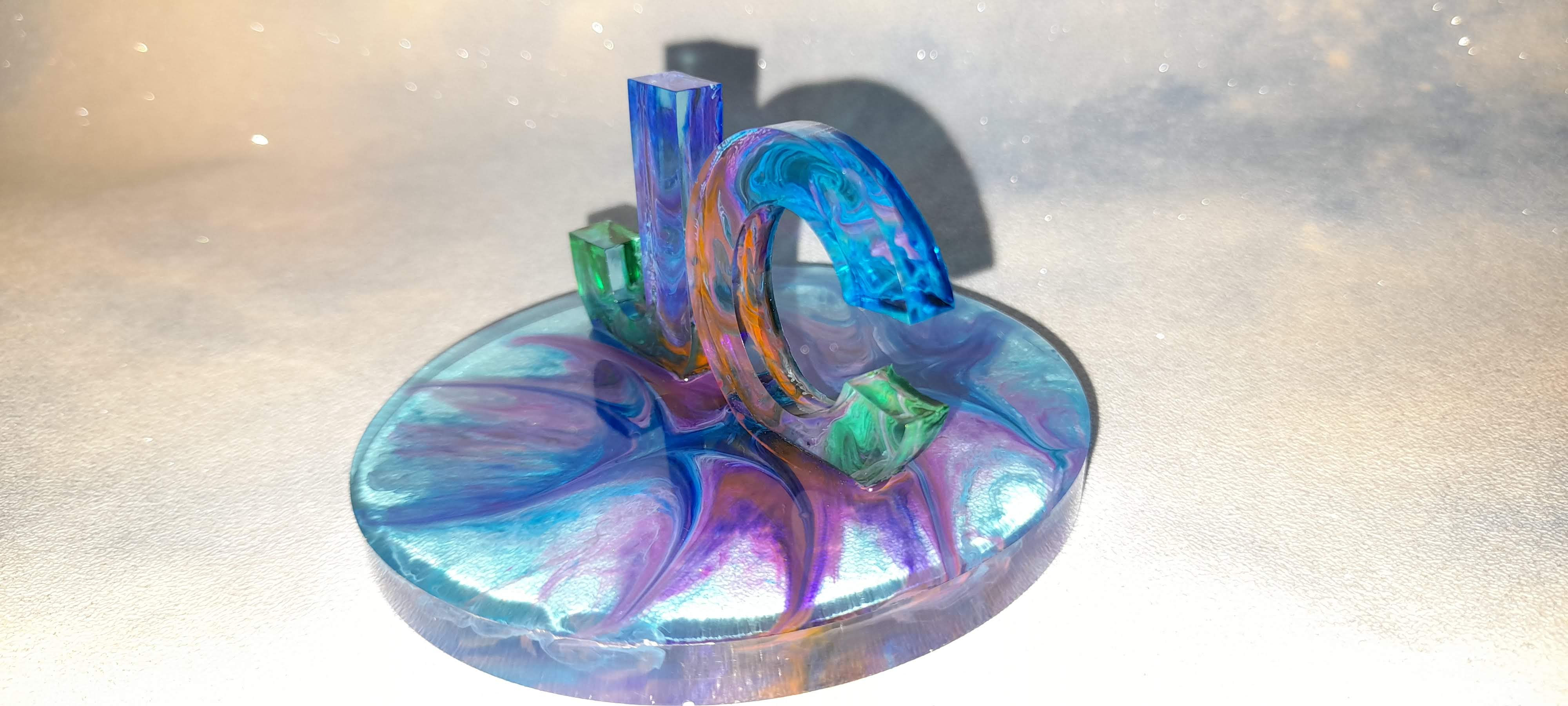 Initials desk stand