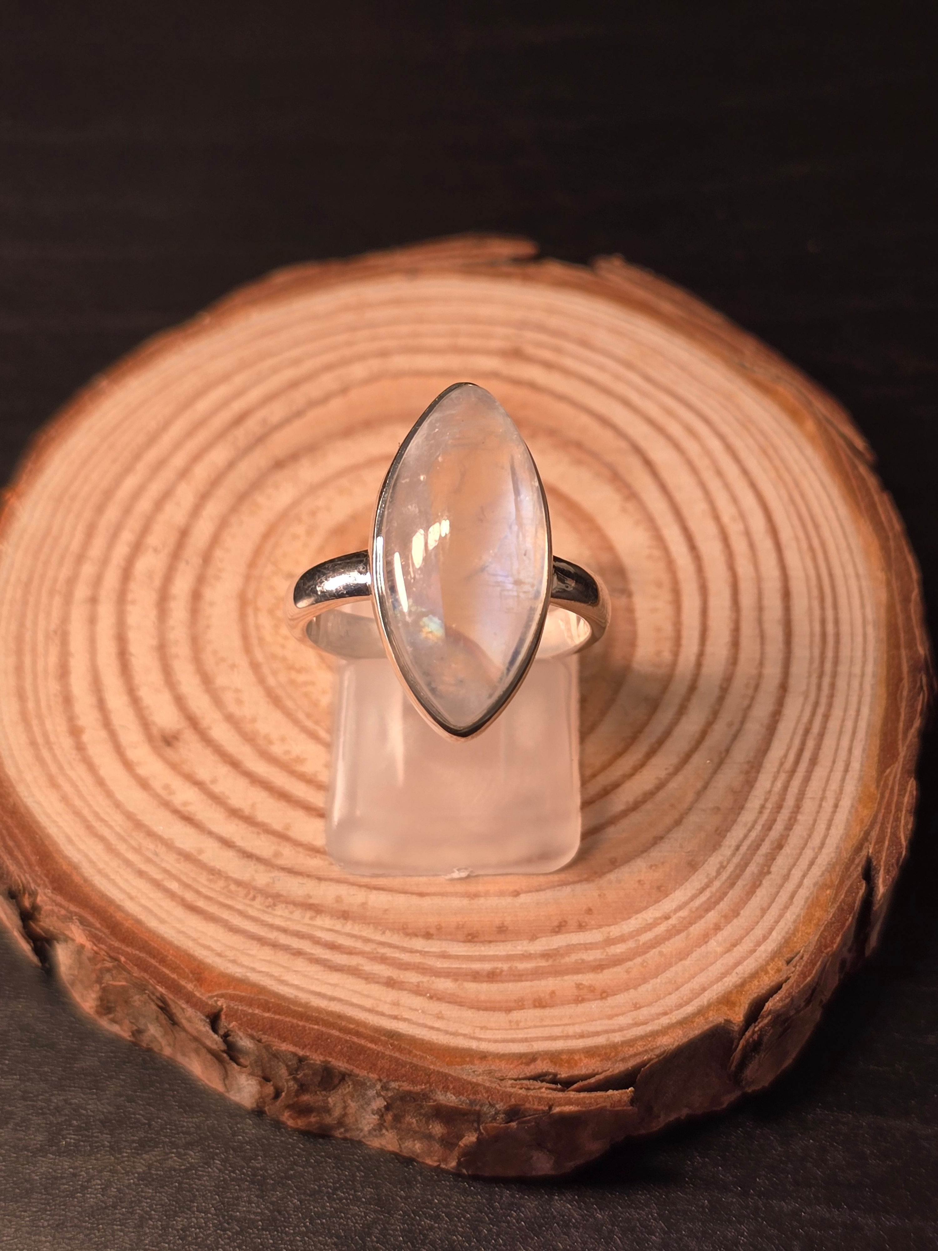 Moonstone Sterling Silver Ring - 5.2g - UK N