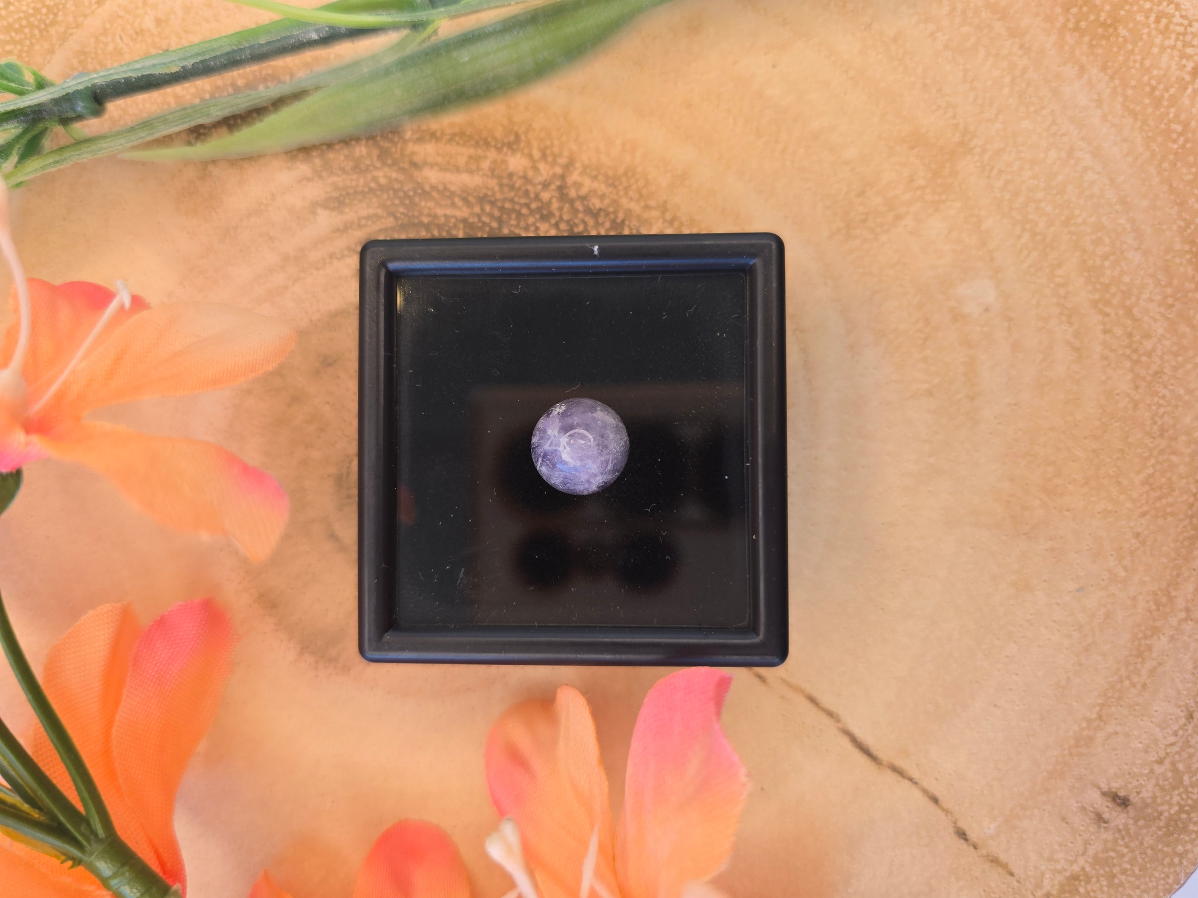 Hackmanite (Terebrescent) - 2.8ct