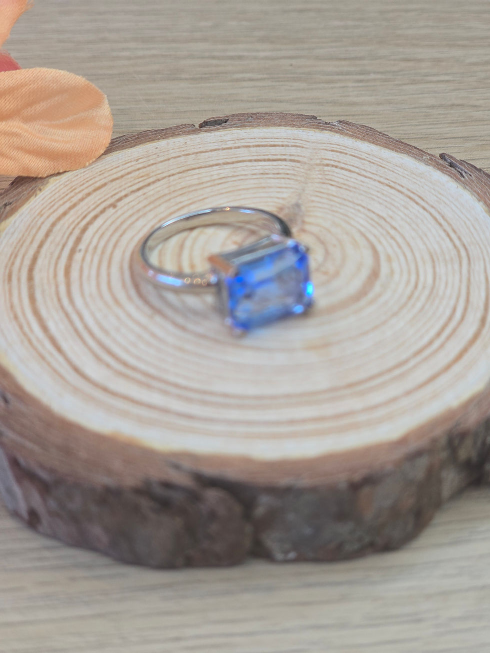 Thumbnail: Simulated Blue Quartz Sterling Silver Ring – 2.5g (UK J)