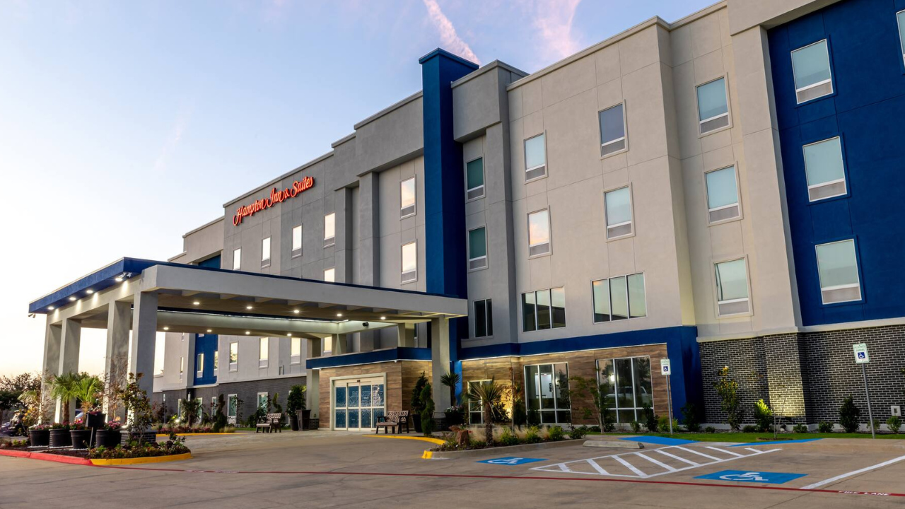 Hampton Inn & Suites, Cleburne, TX 76033